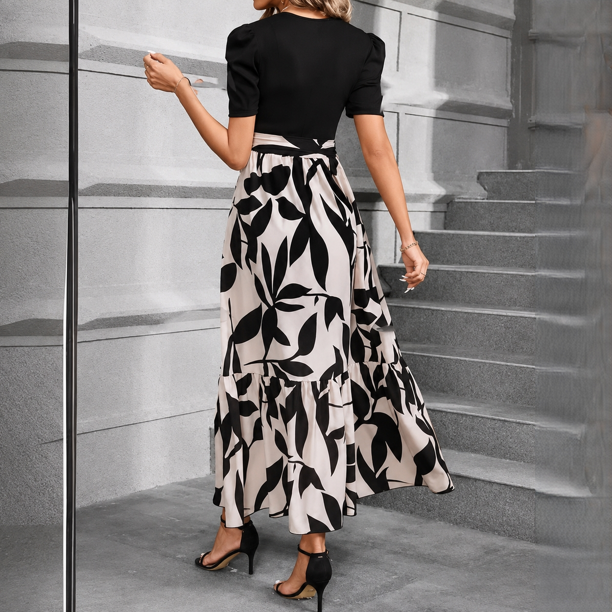 Ynna - Elegancka i Szykowna Sukienka w Kwiaty