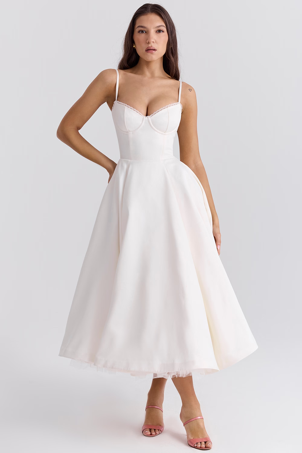 Leona - Elegancka i Szykowna Sukienka
