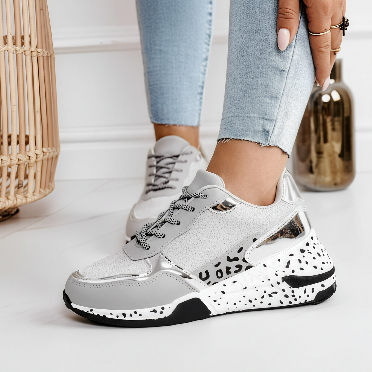 Delora - Damskie sneakersy na platformie