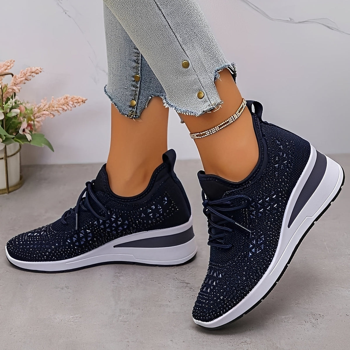 Elodie - Współczesne Komfortowe Sneakersy z Elementami Kryształków