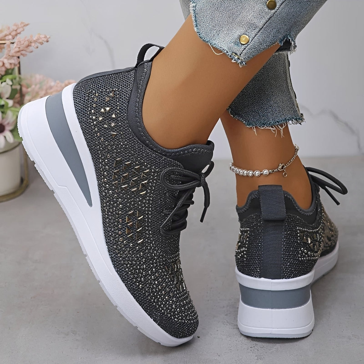 Elodie - Współczesne Komfortowe Sneakersy z Elementami Kryształków