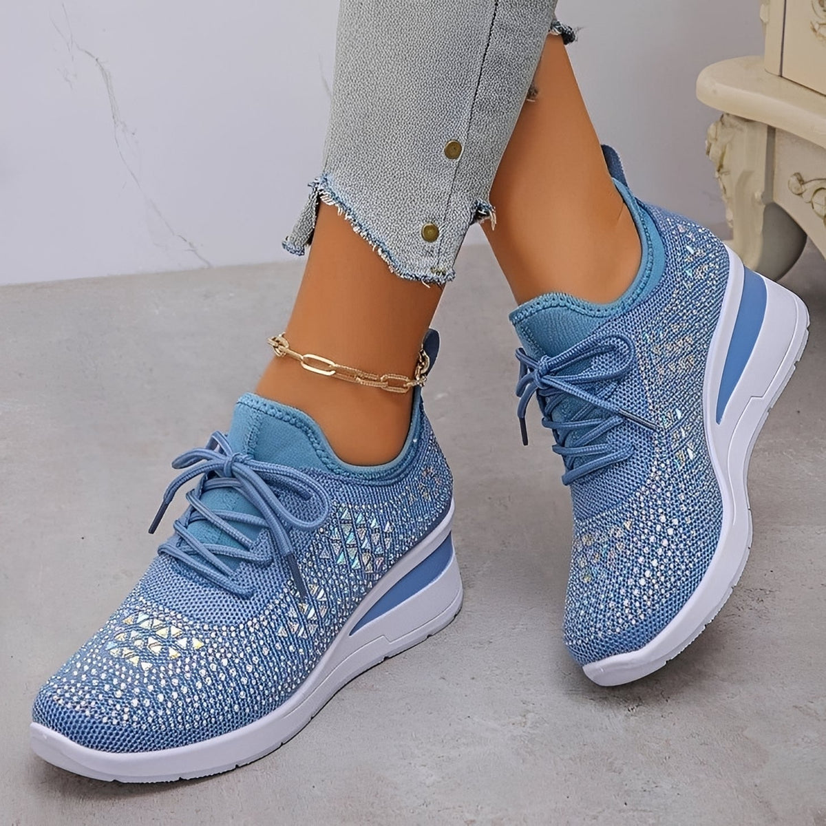 Elodie - Współczesne Komfortowe Sneakersy z Elementami Kryształków