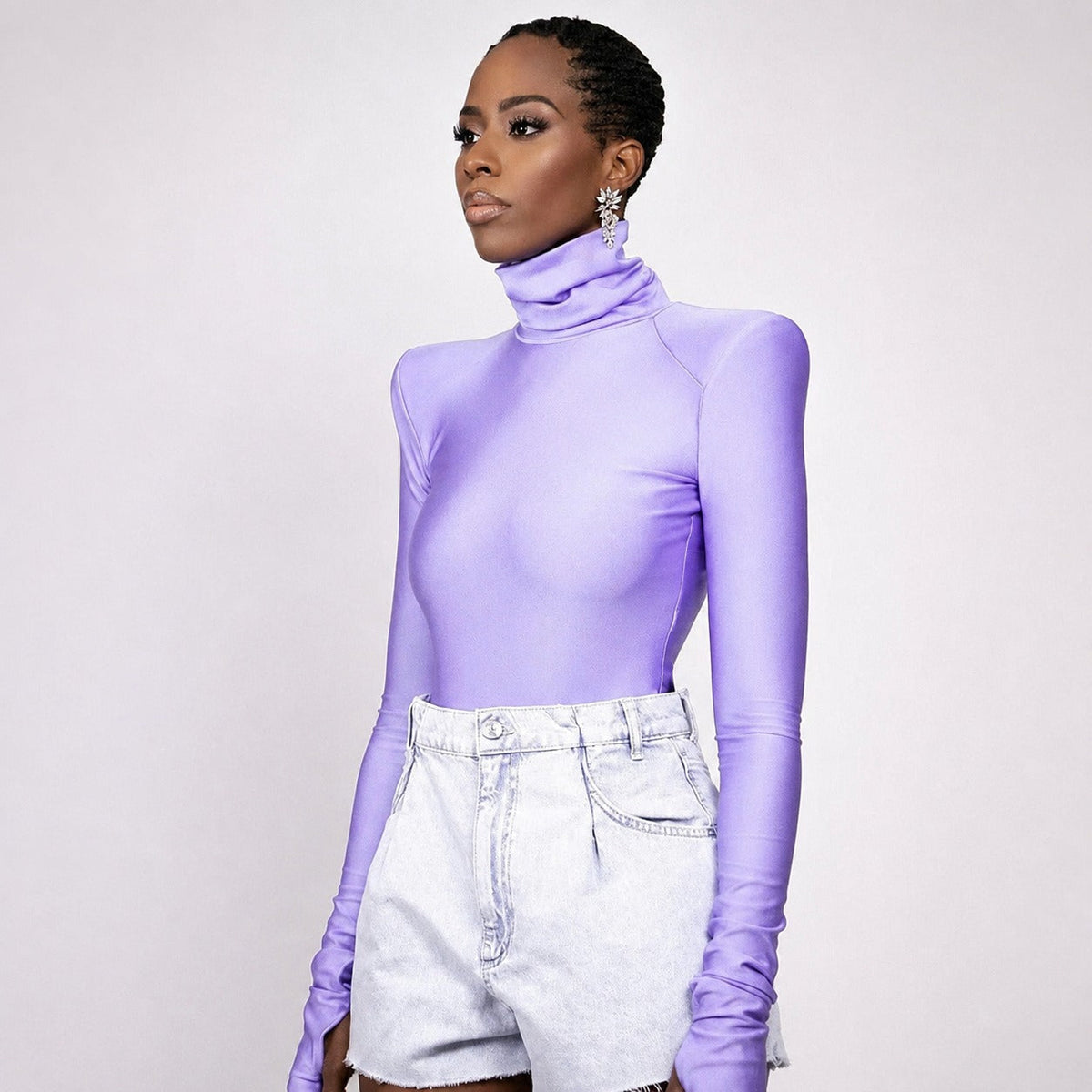 Ellery - Damskie body z golfem i poduszkami na ramionach
