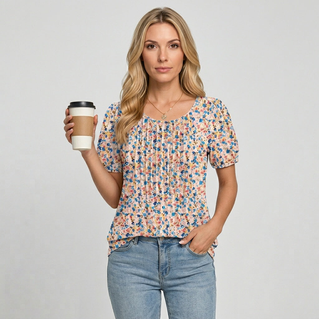 Damska T-shirt z krótkim rękawem i plisowanym detalem - luźny krój