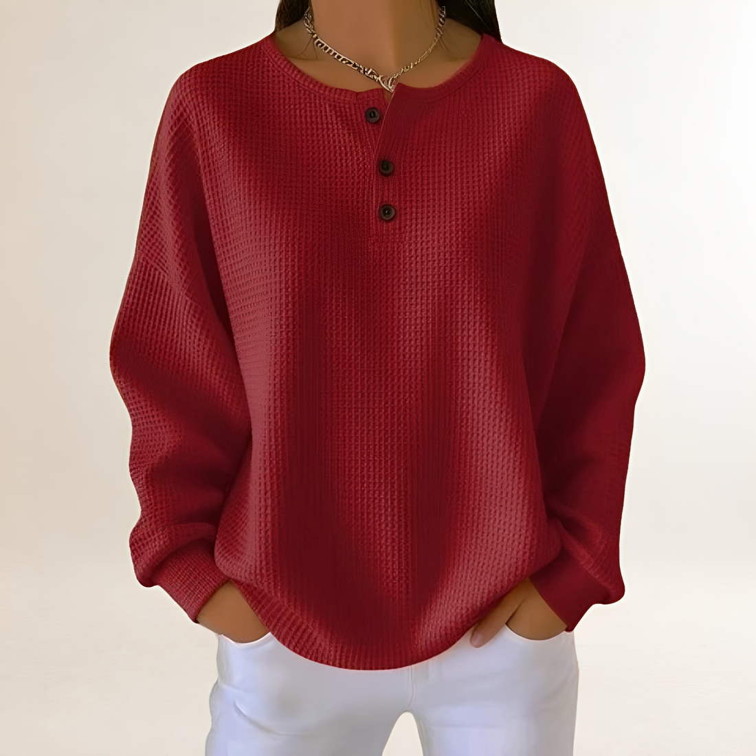 Damski sweter casual z relaxed fit i guzikami Henley - warkoczowa faktura