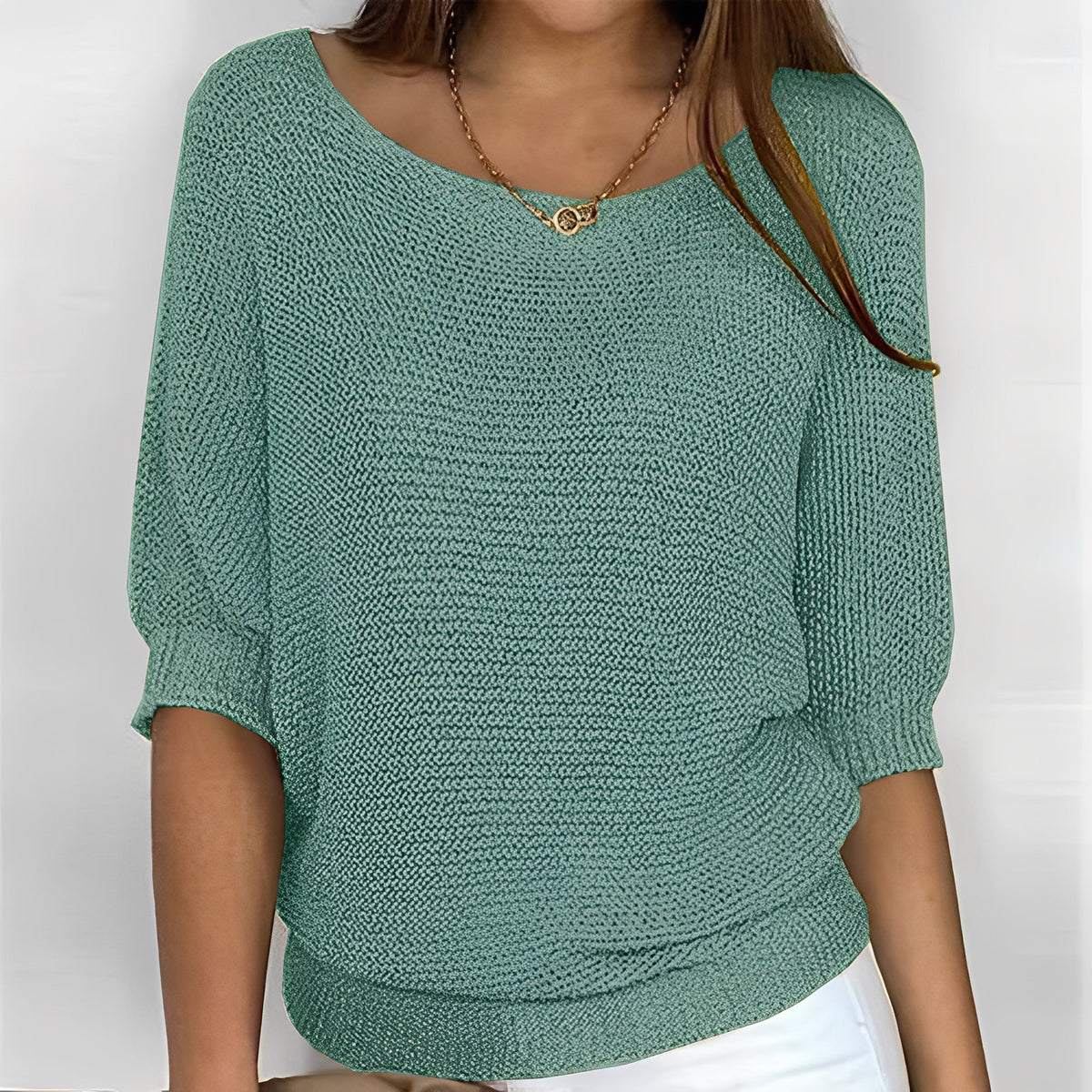 Damski sweter oversize z odkrytymi ramionami i 3/4 rękawami - luźny krój
