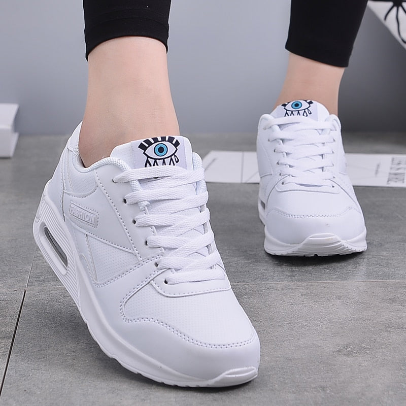 Damskie sneakers z poduszką powietrzną i motywem oka - wygodny krój