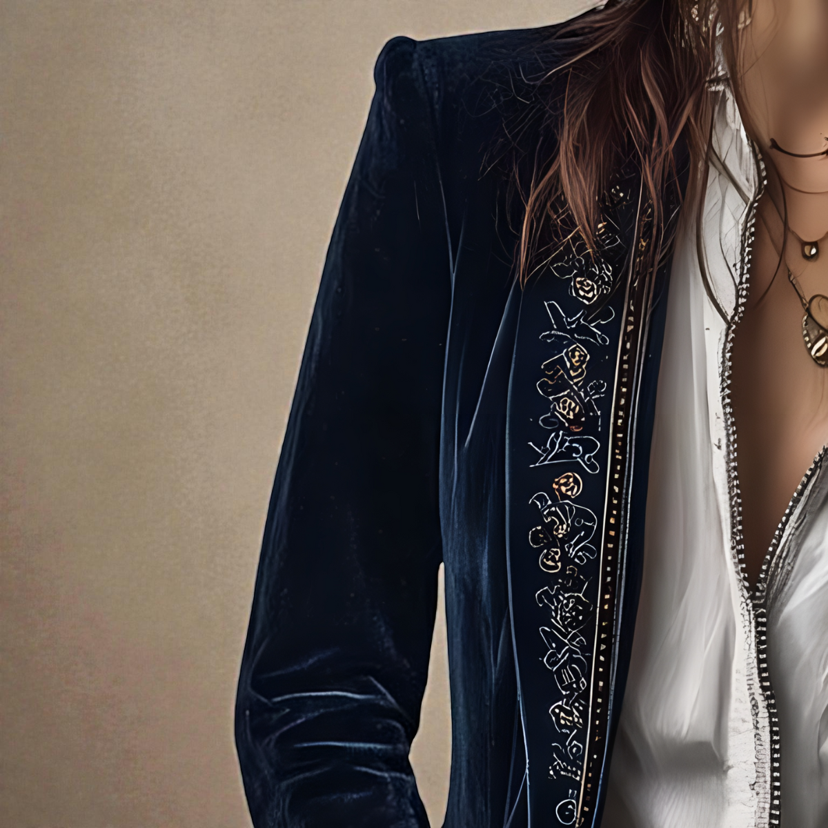 Kobiety Tailored Longline Jacket z haftowaną lamówką i szerokimi mankietami