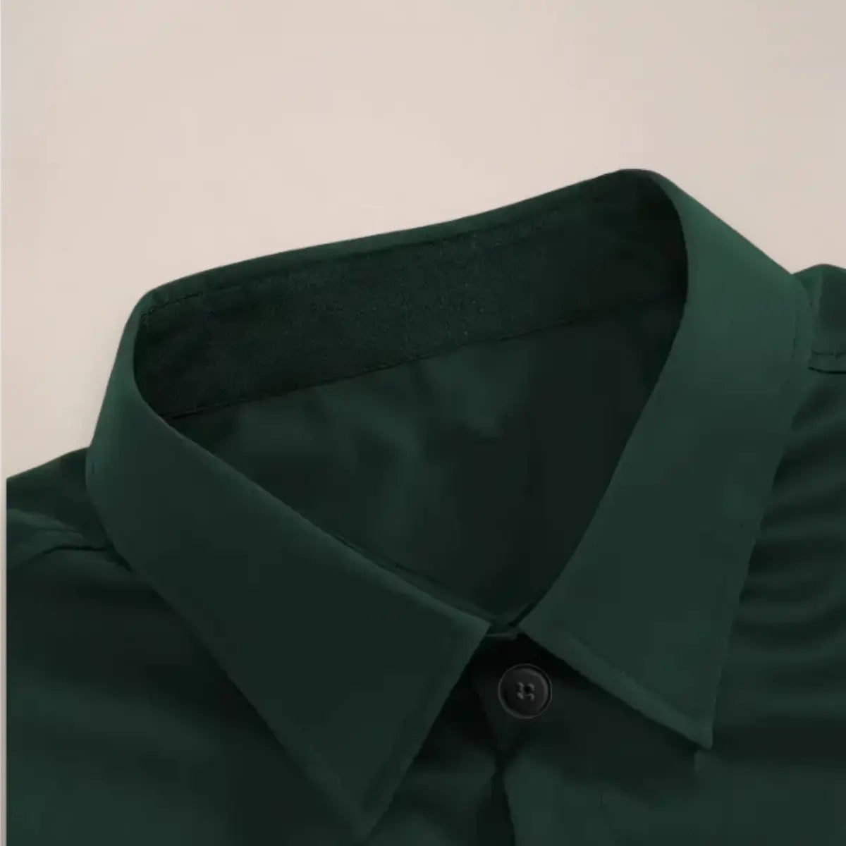 Męczna koszula wizytowa z długim rękawem, zapięciem na guziki i slim fit