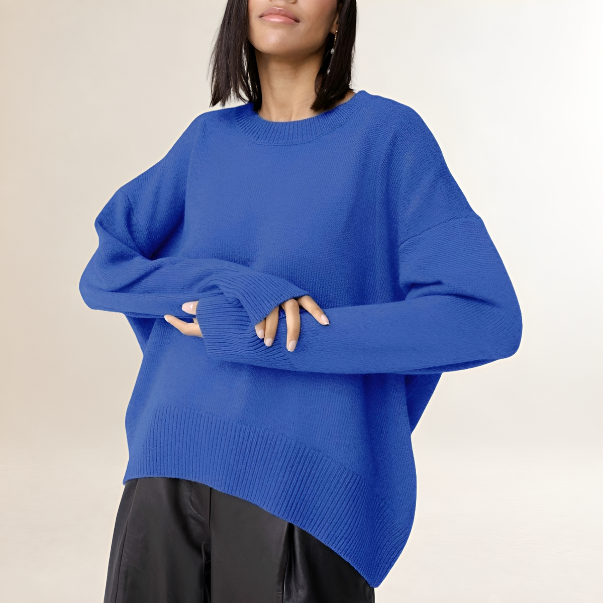 Sweter damski oversize z okrągłym dekoltem długi rękaw